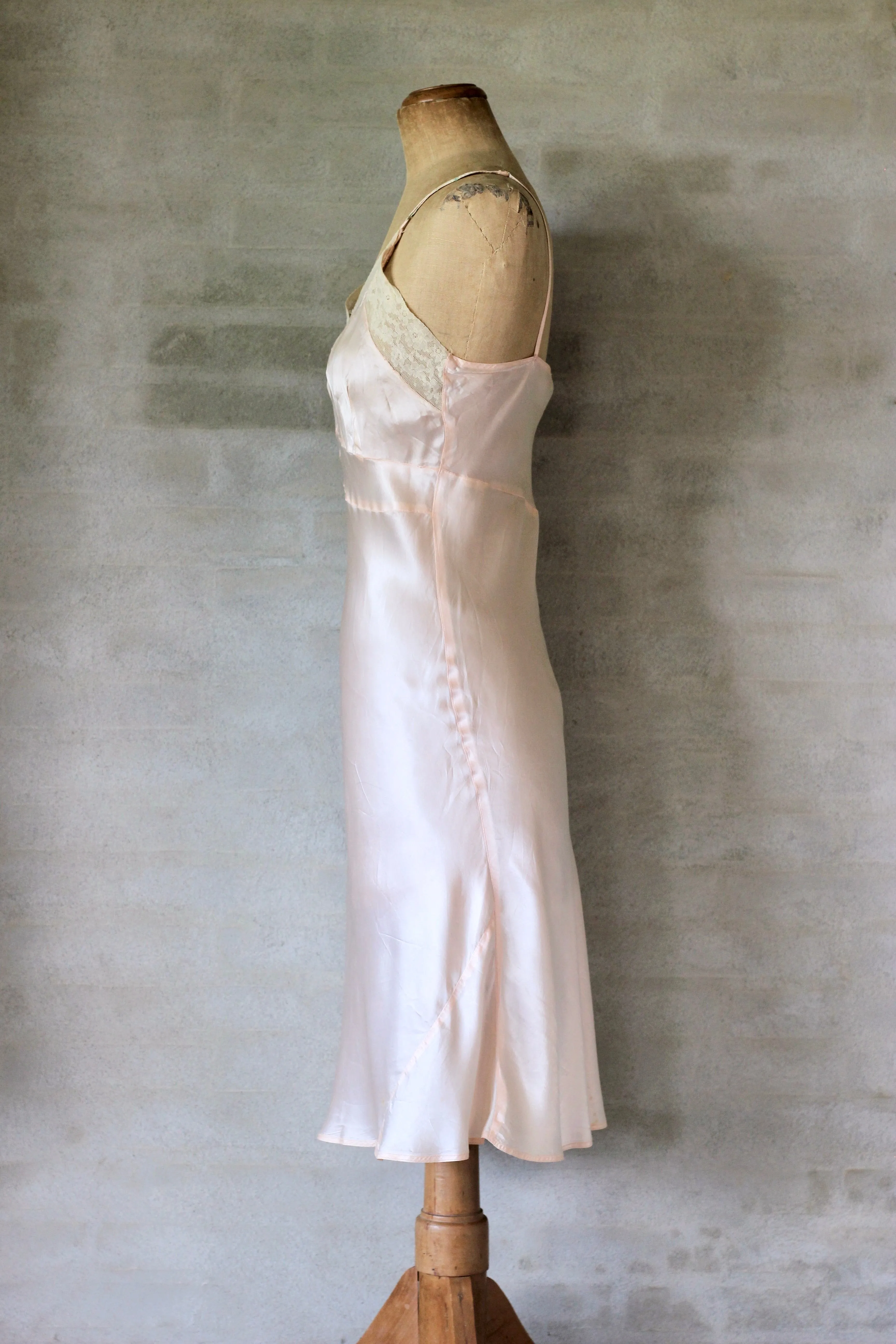 1930s 1940s Vintage Light Pink Silk Slip Dress//Size S