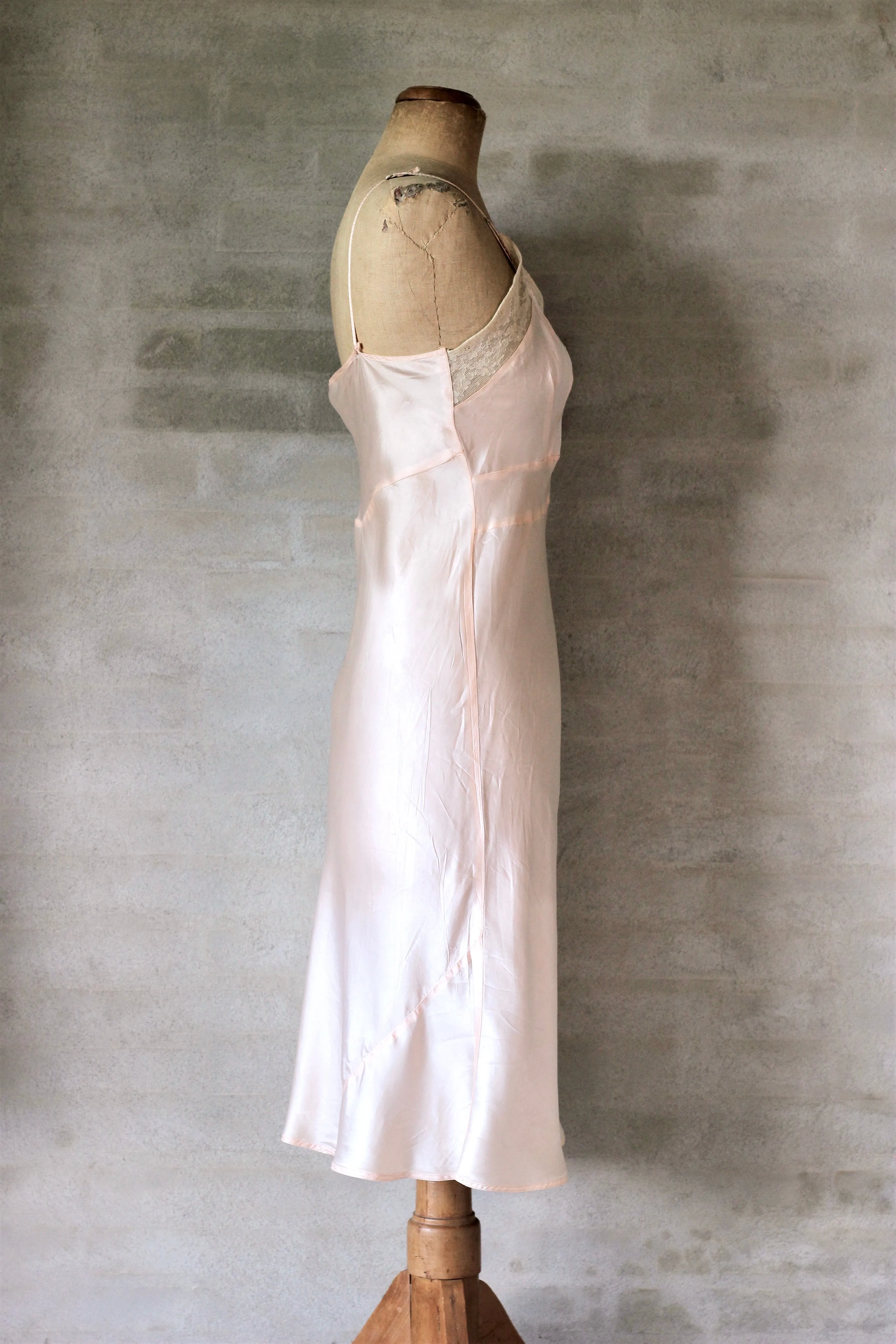 1930s 1940s Vintage Light Pink Silk Slip Dress//Size S