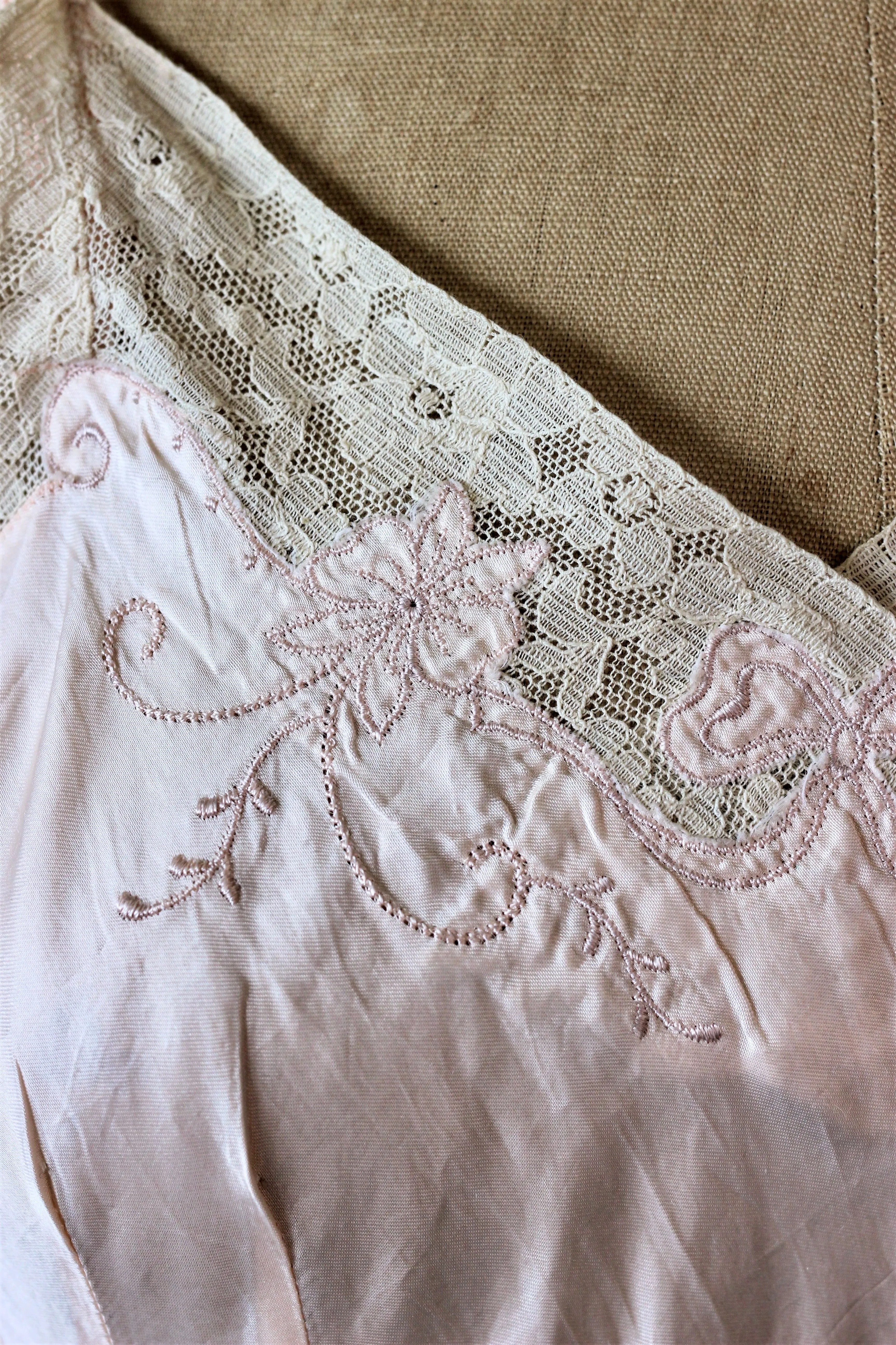 1930s 1940s Vintage Light Pink Silk Slip Dress//Size S