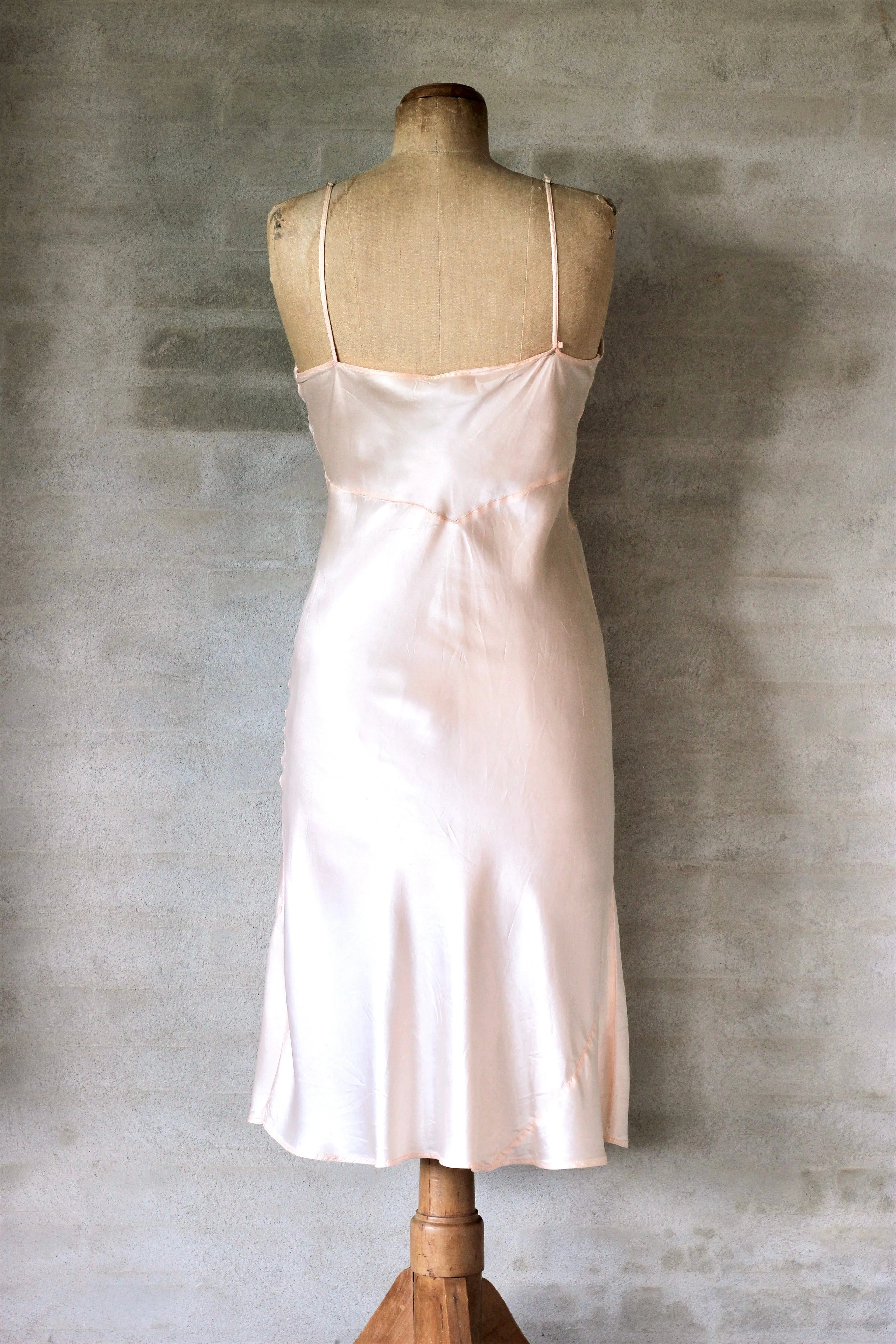 1930s 1940s Vintage Light Pink Silk Slip Dress//Size S