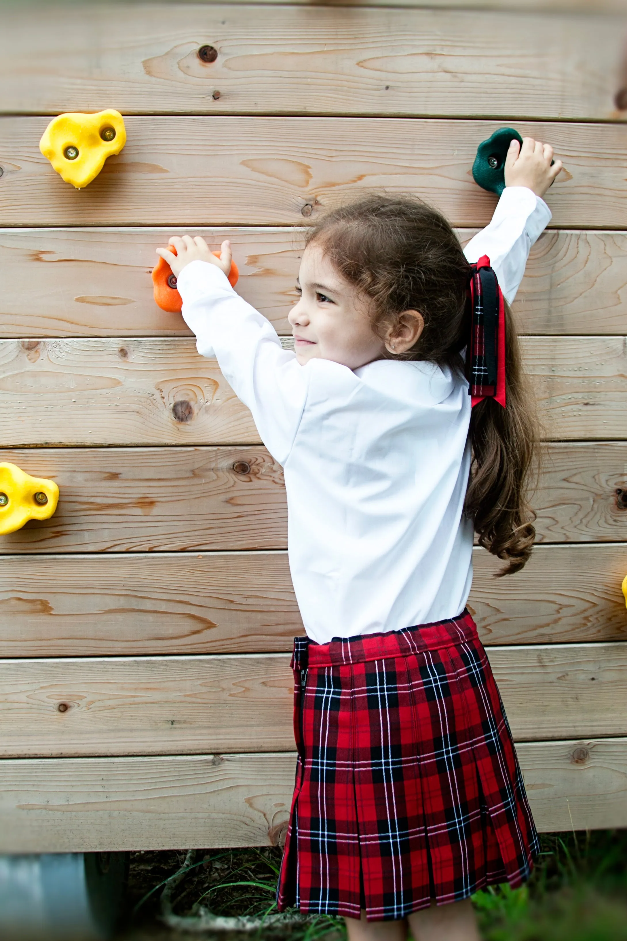 GIRLS/JUNIORS Box Pleat Skirt (Plaid)