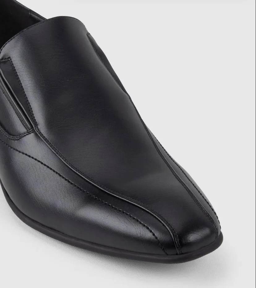 JM by Julius Marlow 'Orlando' - Black