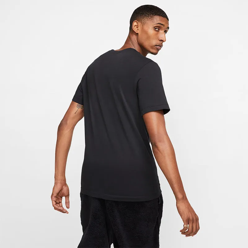 Nike Men's Sportswear Club T-Shirt