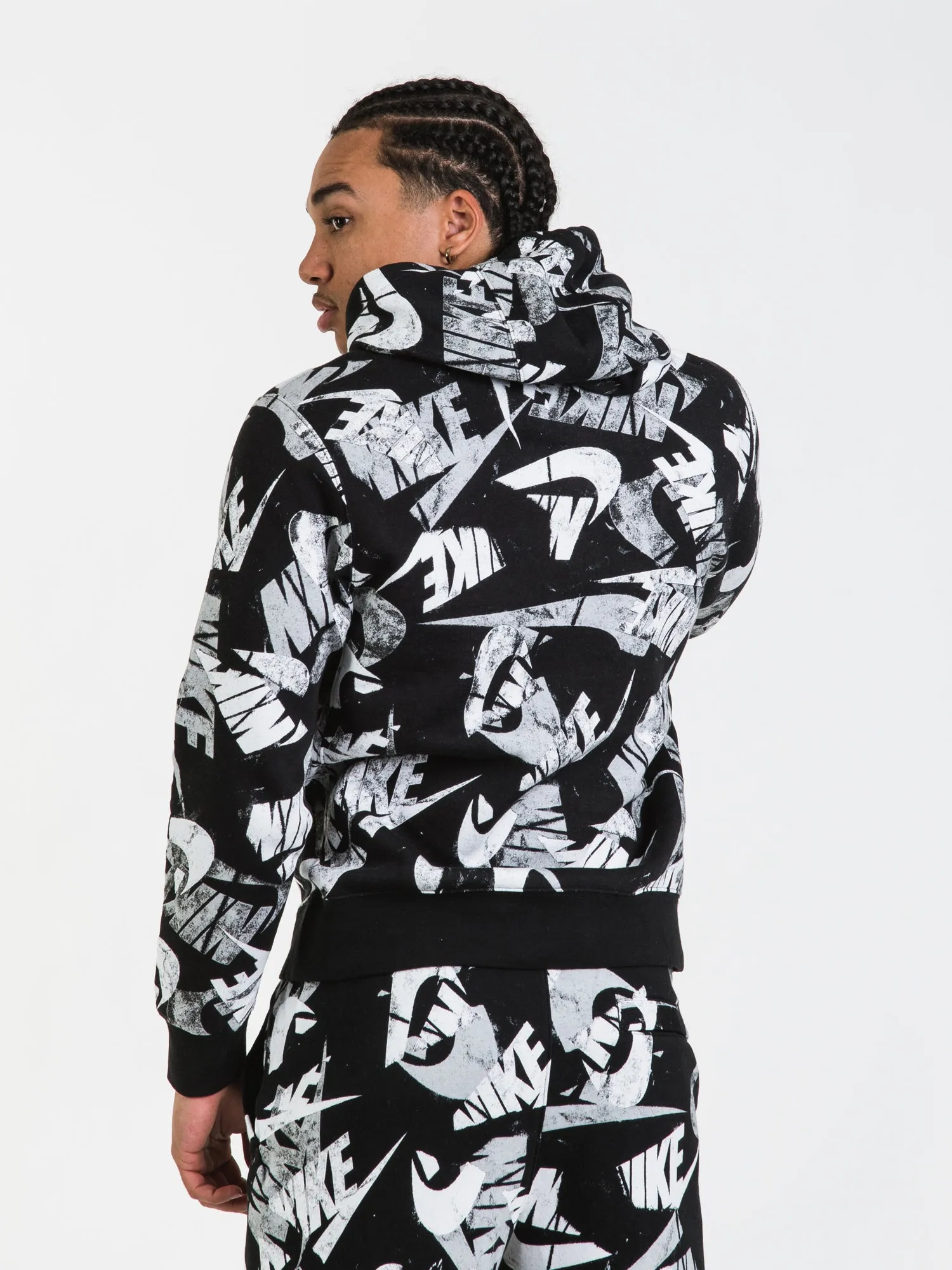 NIKE SPORTSWEAR ESSENTIALS  BASKETBALL HOODIE   - CLEARANCE