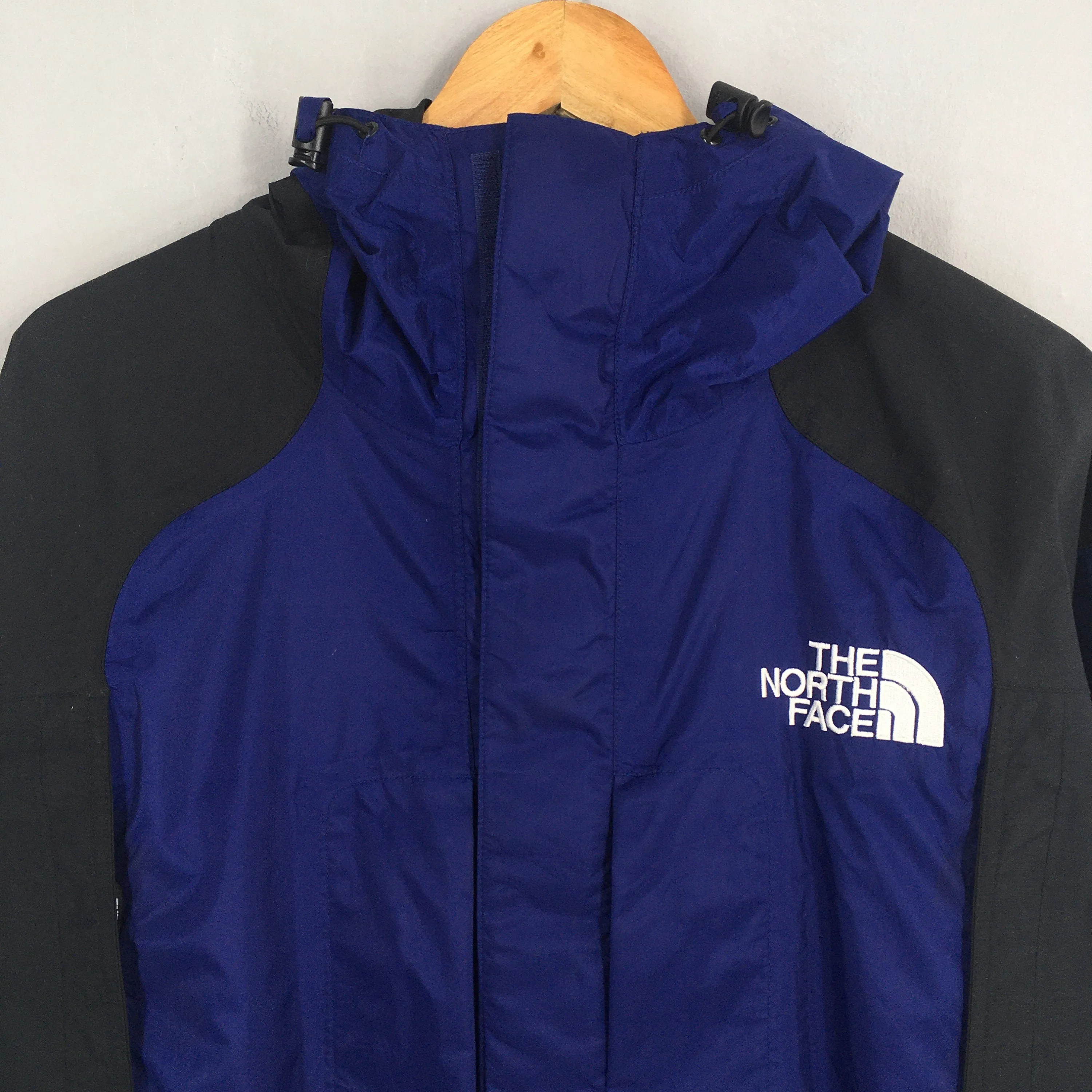 The North Face Gore Tex Windbreaker Hoodie Jacket Large